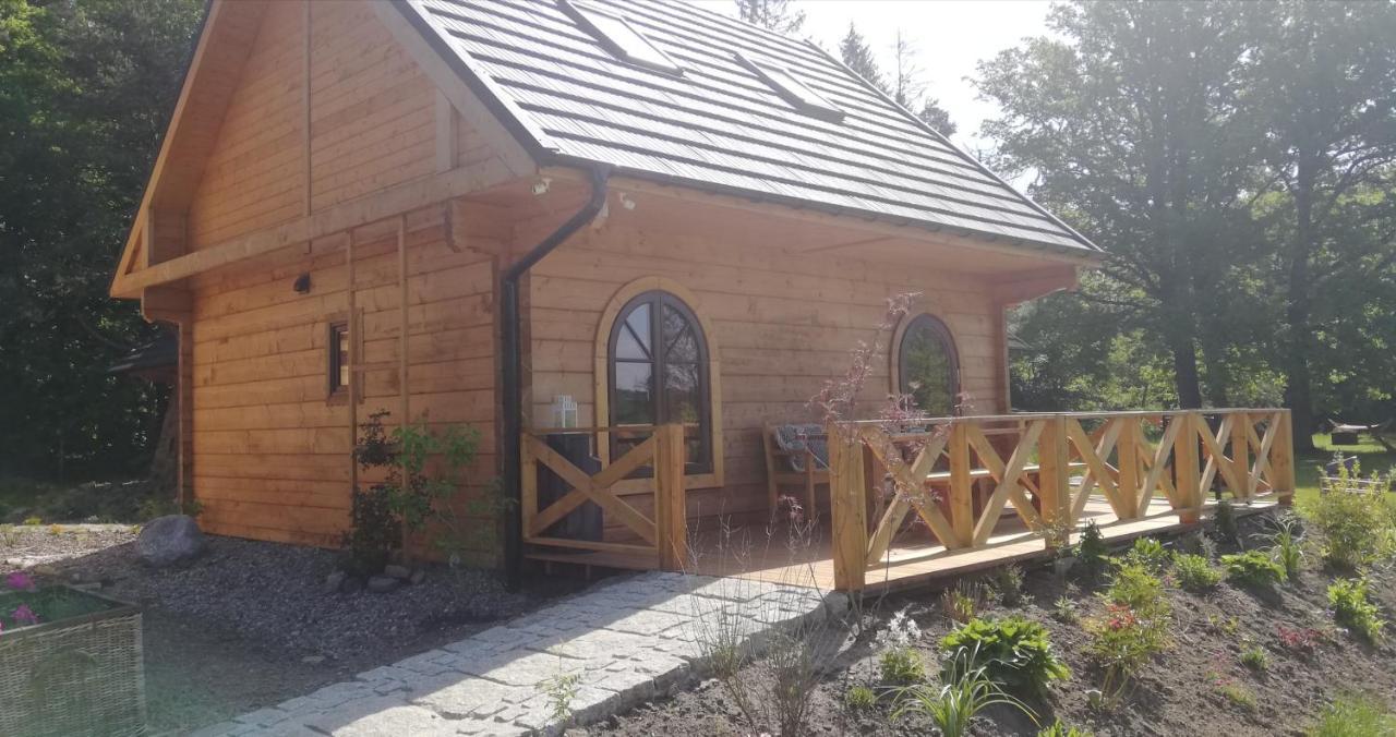 Woodorf Drewnem Uslane - Domki Z Bala Nad Rzeka Slupia Wsrod Pol I Lasow Z Chata Grillowa, Ogniskiem I Placami Zabaw Dla Dzieci Ustka Exterior photo